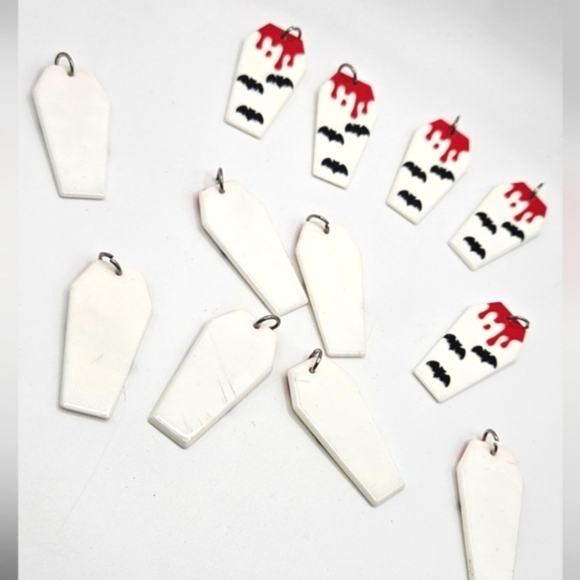 🆓️FREE ADD ON 12 pc Lot Pendants Keychains Gothic bloody bat Coffin Shape - Picture 3 of 4